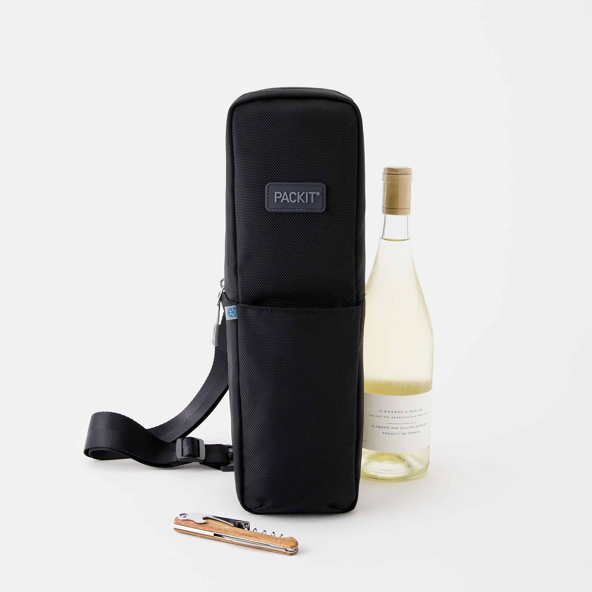freezable-wine-carrier-v0 freezable-wine-carrier-black-ecofreeze-plus-front-with-wine.jpg