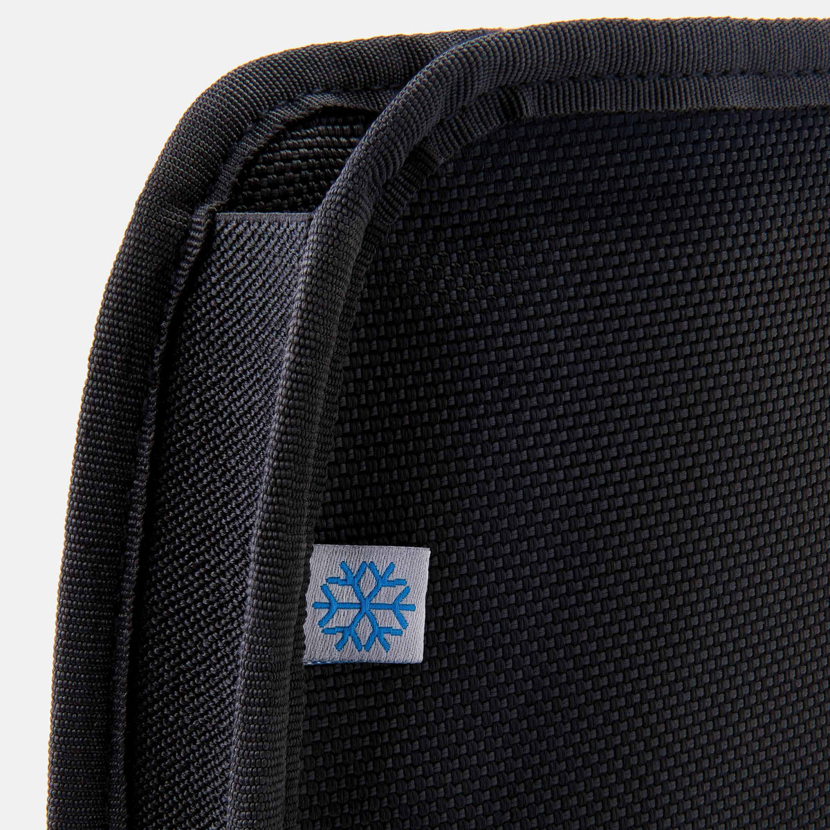 freezable-wine-cooler-l1 freezable-wine-cooler-black-zoom-snowflake-tag.jpg